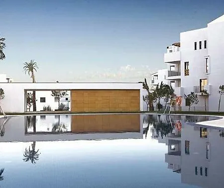 Residencial Alamar Apartment